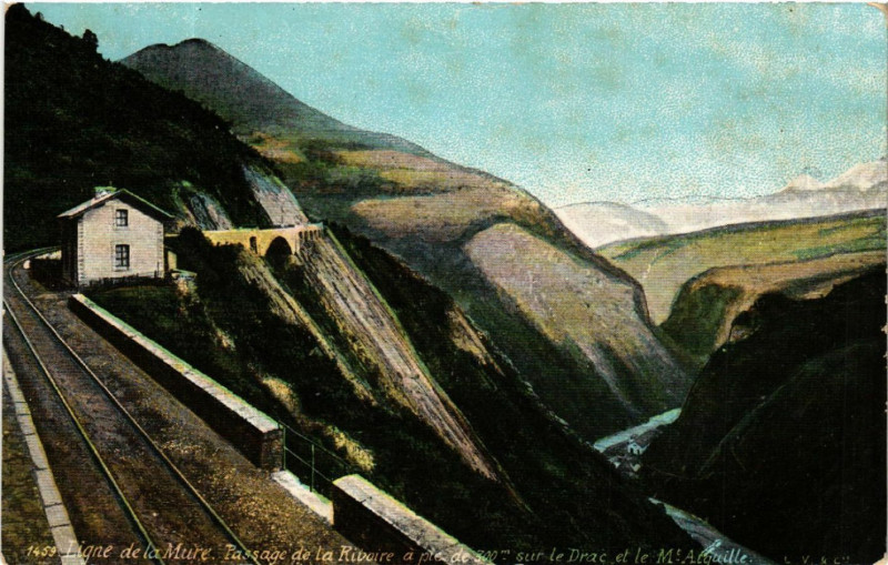 Carte postale ancienne Ligne de La Mure Passage de la Riveire a pie de 300 m sur le Drac à La Mure