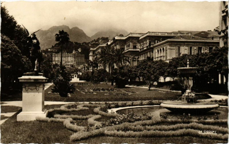Carte postale ancienne Menton Les Jardins Bioves à Menton
