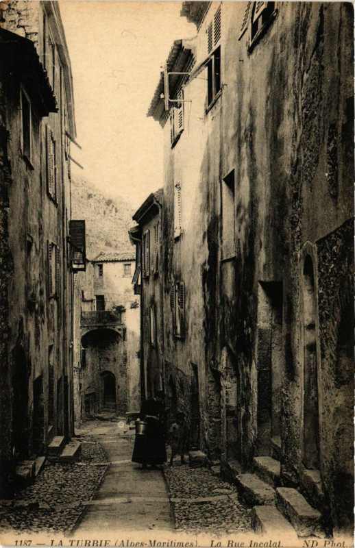 Carte postale ancienne La Turbie La Rue Incalat à La Turbie