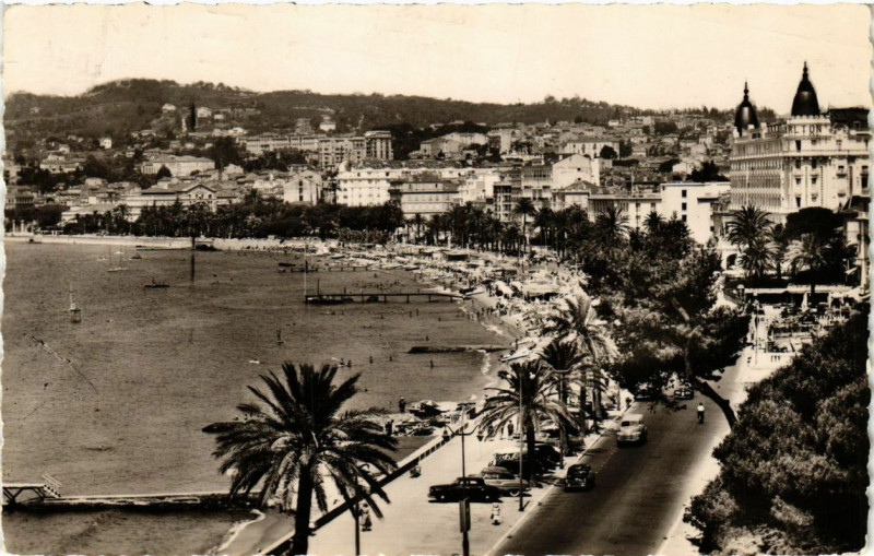 Carte postale ancienne La Cote d'Azur Cannes La Croisette à Cannes