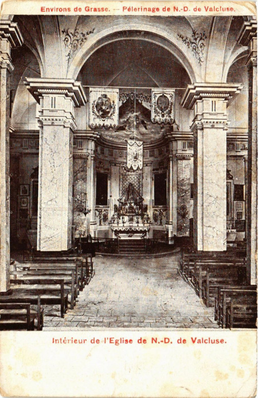 Carte postale ancienne Interieur de l'Eglise de N D. de Valcluse