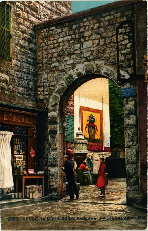 Carte postale ancienne Vence Portail de la Place du Payra à Vence