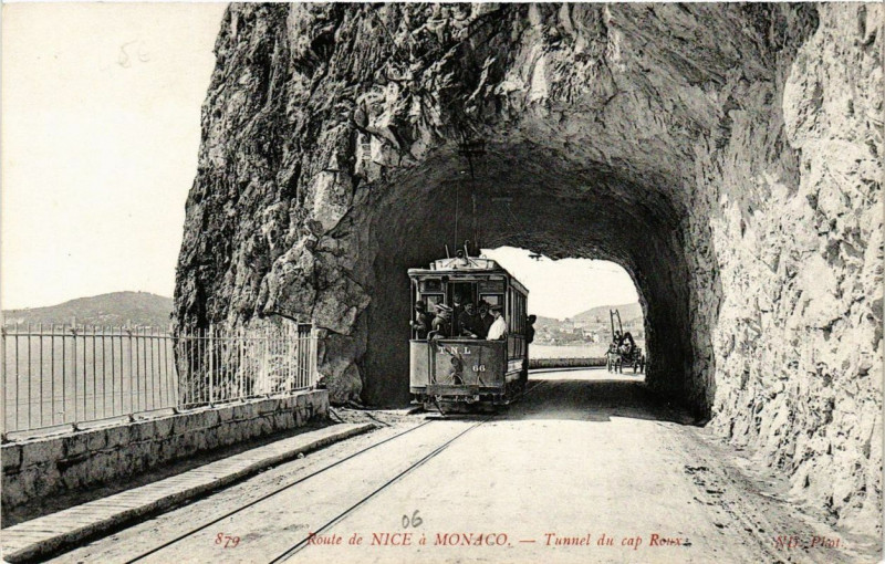 Carte postale ancienne Route de la Nice a Monaco - Tunnel du Cap Rux à Nice