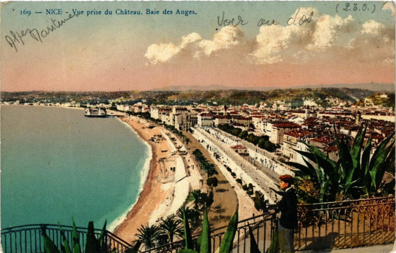 Carte postale ancienne Nice Vue prise du chateau. Baie des Anges à Nice