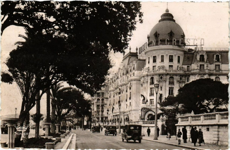 Carte postale ancienne Nice L'Hotel Negresco et la Promenade des Anglais à Nice