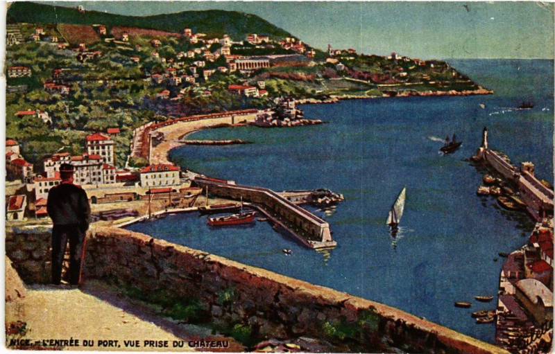 Carte postale ancienne Nice l'Entrée du port, vue prise du chateau à Nice