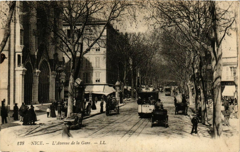 Carte postale ancienne Nice L'Avenue de la Gare à Nice