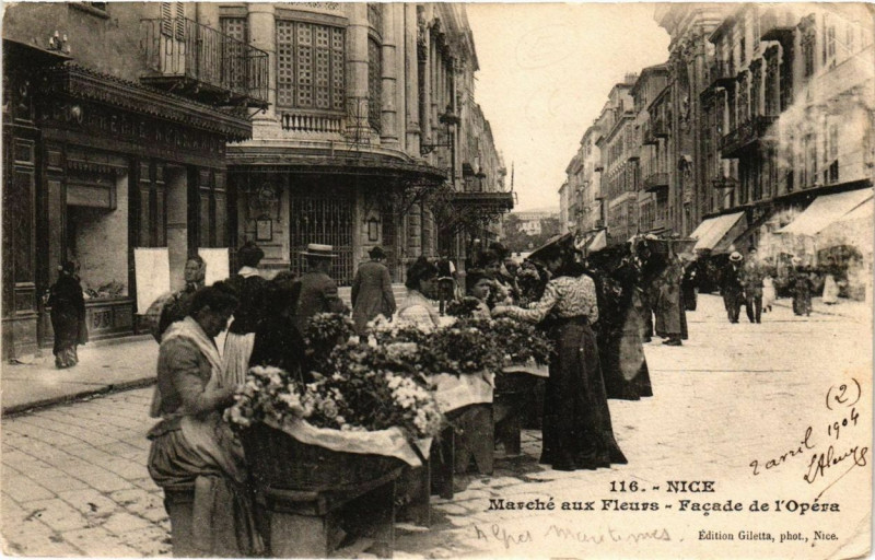 Carte postale ancienne Nice Facade de l'Opera, Marche aux Fleurs à Nice
