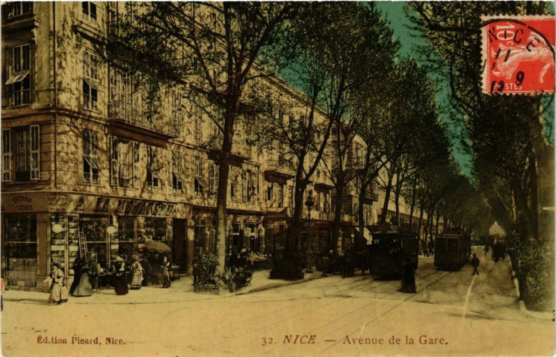 Carte postale ancienne Nice aveue de la gare à Nice