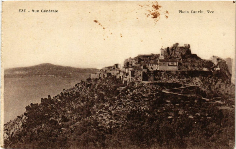 Carte postale ancienne Eze Vue générale à Èze