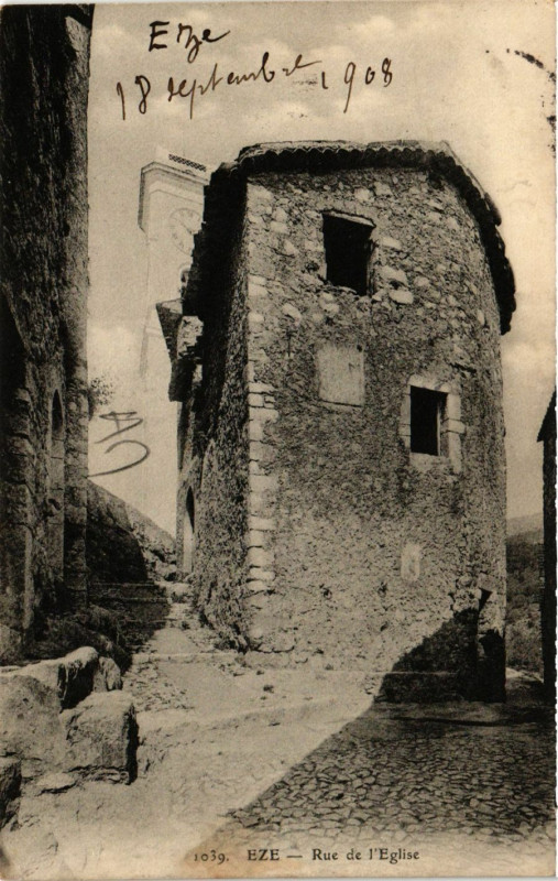 Carte postale ancienne Eze Rue de l'Eglise à Èze