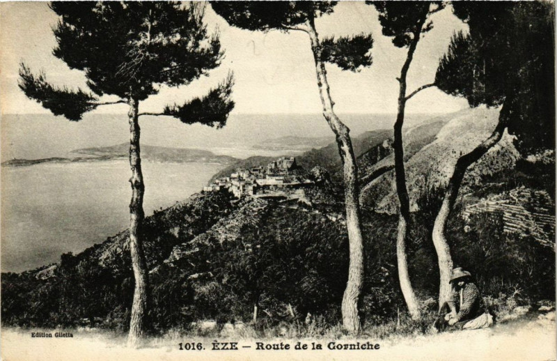 Carte postale ancienne Eze Route de la Corniche à Èze