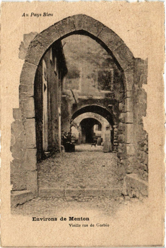 Carte postale ancienne Environs de Menton Vieille rie de Gorbio à Menton