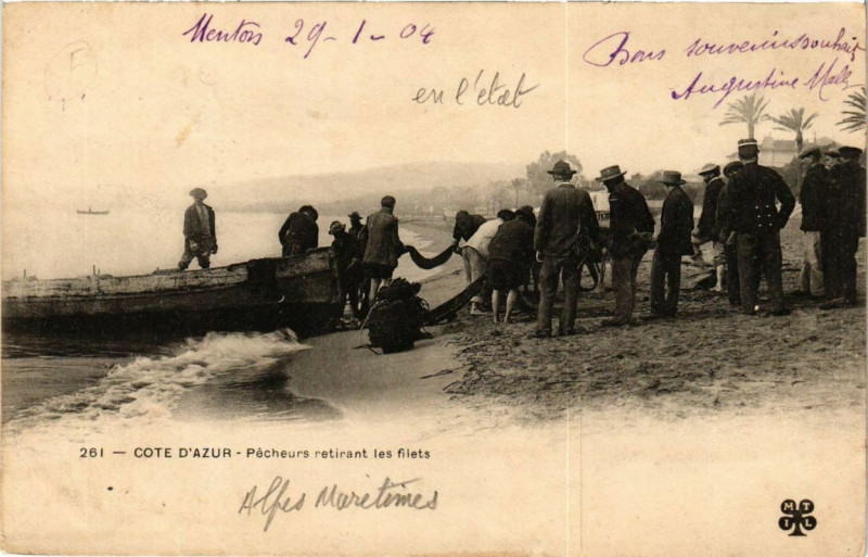 Carte postale ancienne Cote d'Azur Pecheurs retirant les ilets