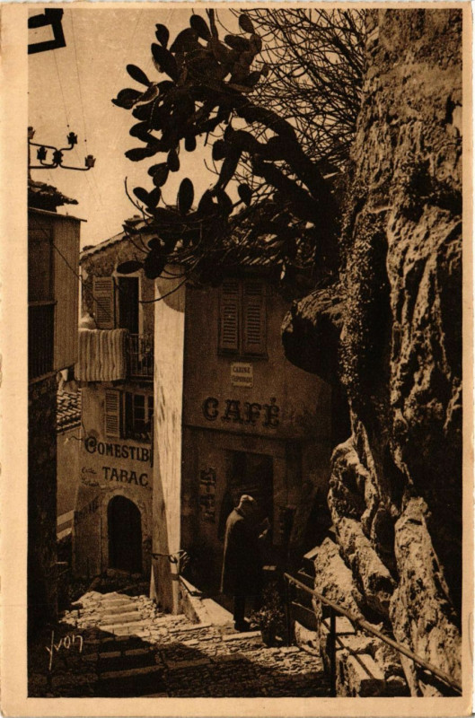 Carte postale ancienne Cote d'Azur Eze Vieille rue taillee dans le roc à Èze