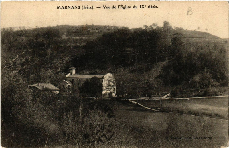 Carte postale ancienne Marnans - Vue de l'Eglise du Ix siecle à Marnans