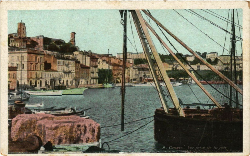 Carte postale ancienne Cannes Vue prise de la Jetee à Cannes
