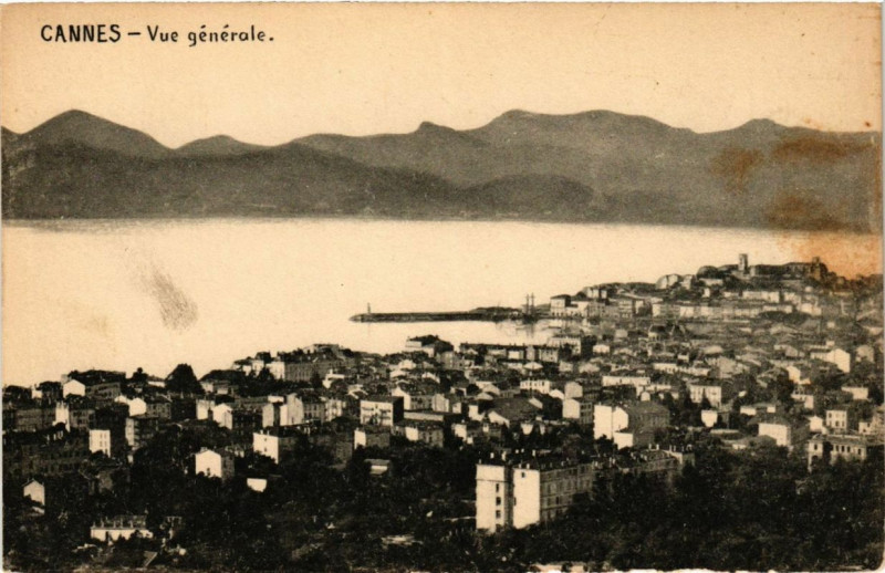 Carte postale ancienne Cannes Vue générale à Cannes