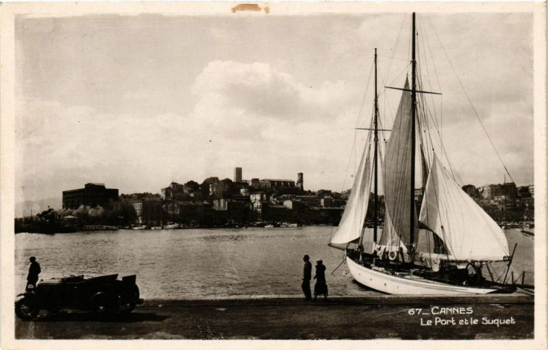 Carte postale ancienne Cannes Le Port et le Suquet à Cannes