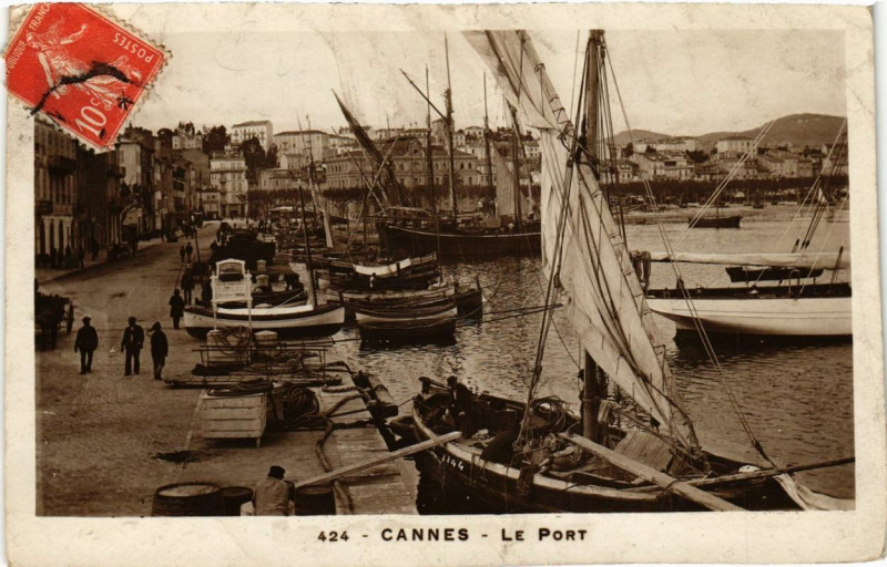 Carte postale ancienne Cannes Le Port à Cannes
