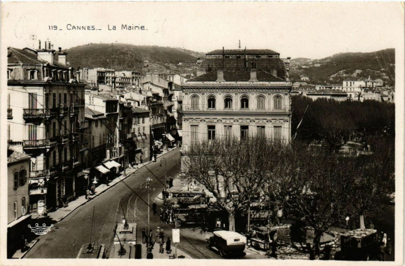 Carte postale ancienne Cannes La Mairie à Cannes