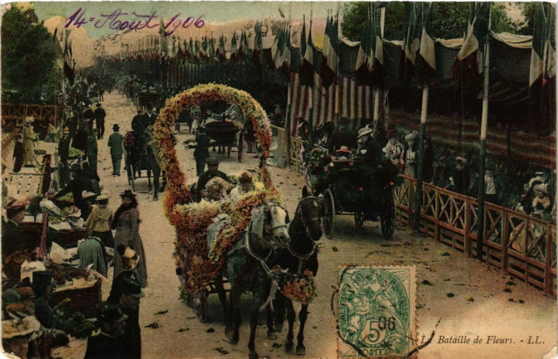 Carte postale ancienne Nice La Bataille de Fleurs à Nice