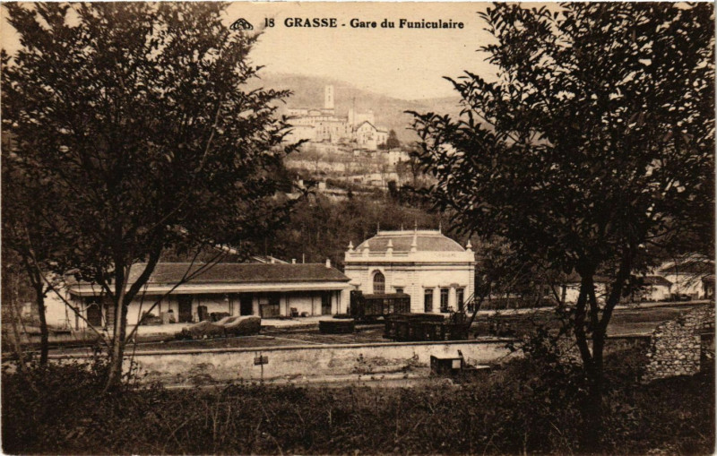 Carte postale ancienne Grasse - Gare du Funiculaire à Grasse