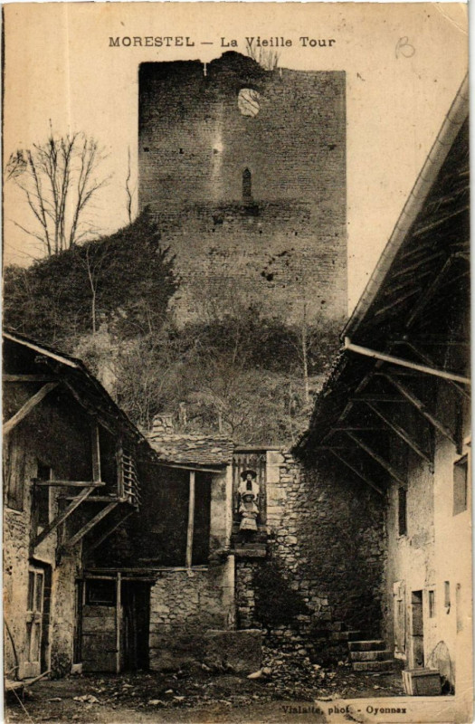 Carte postale ancienne Morestel - La Vieille Tour à Morestel