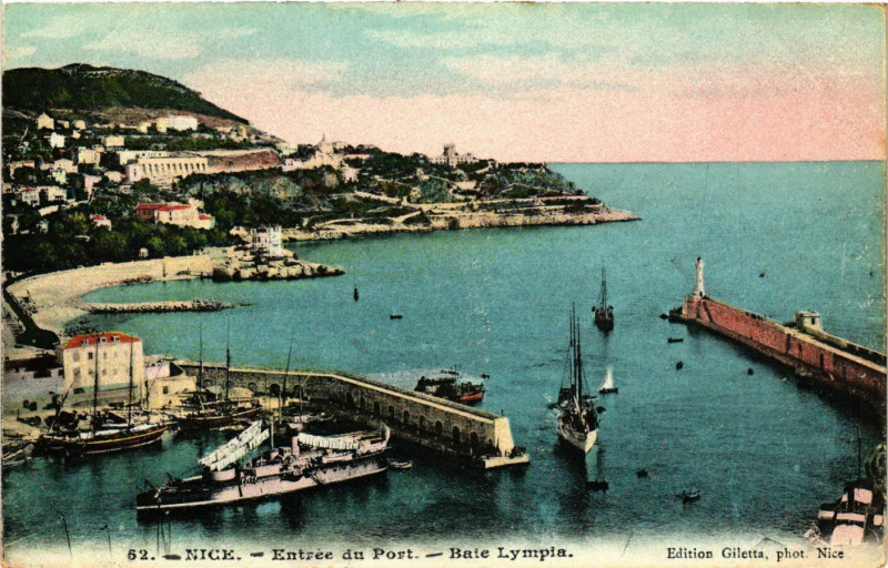 Carte postale ancienne Nice - Entrée du Port - Baie Lympia à Nice