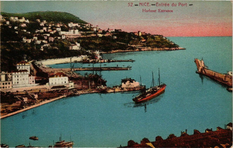 Carte postale ancienne Nice - Entrée du Port - Harbour Entrance à Nice