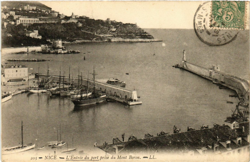 Carte postale ancienne Nice - L'Entrée du Port prise du Mont - Boron à Nice