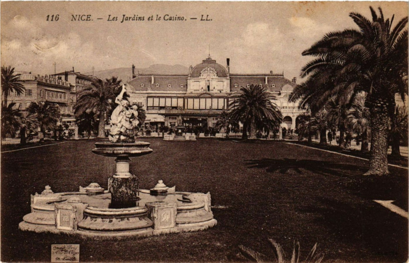 Carte postale ancienne Nice - Les Jardins et le Casino à Nice