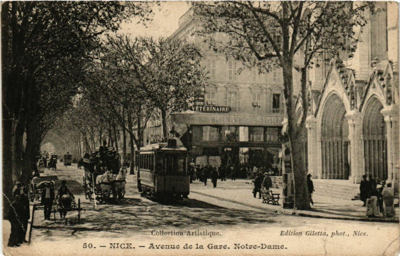 Carte postale ancienne Nice - Avenue de la Gare. Notre-Dame à Nice