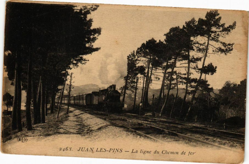 Carte postale ancienne Juan-les-Pins - La ligne du Chemin de fer
