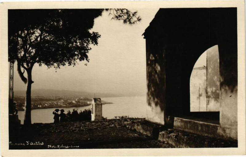 Carte postale ancienne Panorama d'Antiles