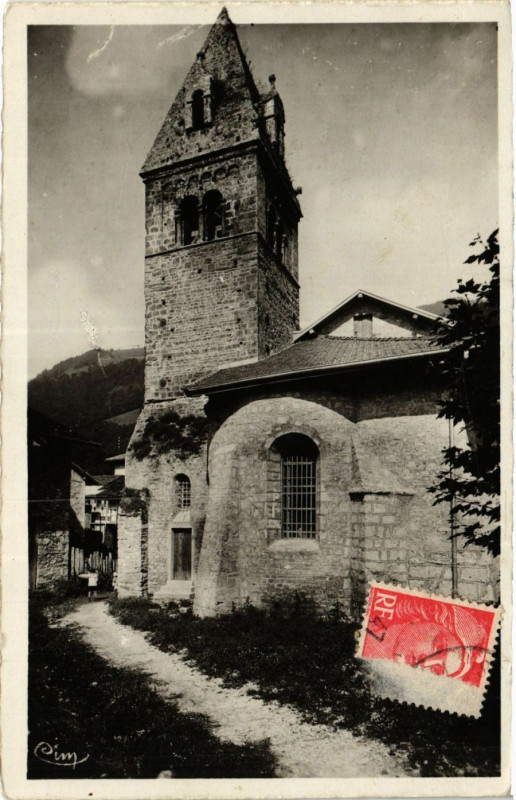 Carte postale ancienne Pierre-d'Allevard Clocher historique de 1100 à Allevard