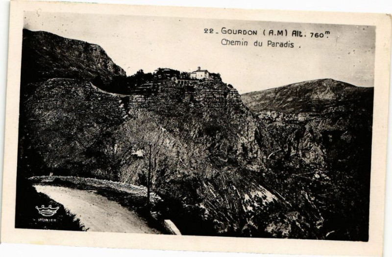 Carte postale ancienne Gourdon - Chemin du Paradis à Gourdon