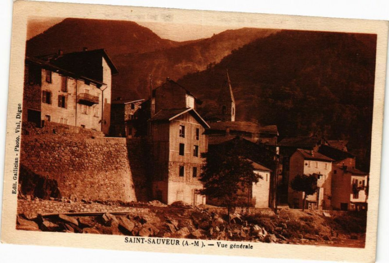 Carte postale ancienne Saint-Sauveur - Vue générale
