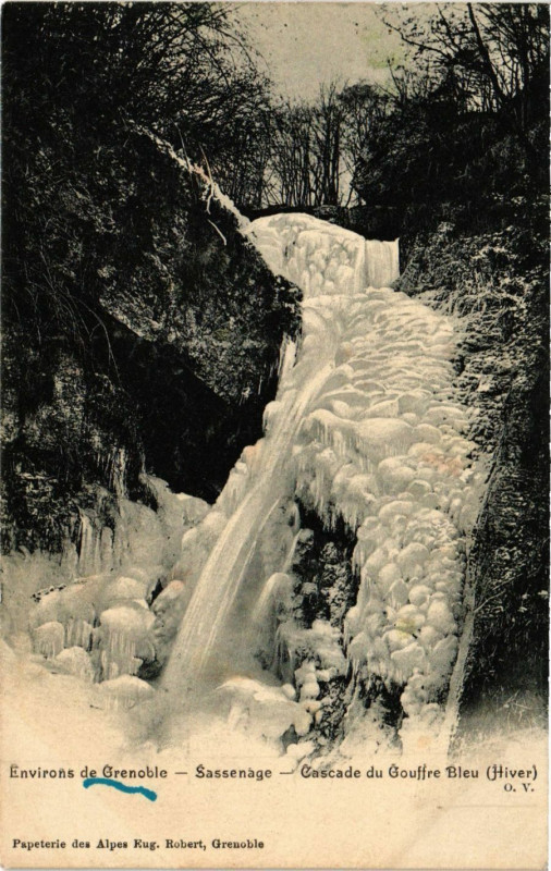 Carte postale ancienne Env. de Grenoble - Sassenage - Cascade du Gouffre Bleu à Grenoble