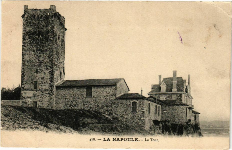Carte postale ancienne La Napoule - La Tour à La Tour