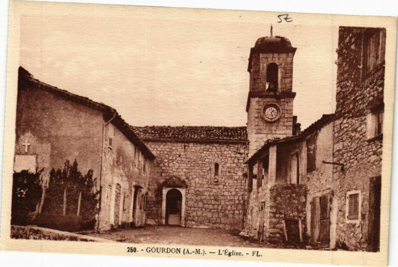 Carte postale ancienne Gourdon L'Eglise à Gourdon