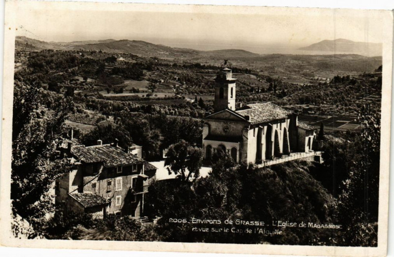 Carte postale ancienne Environs de Grasse - L'Eglise de Magagnosc à Grasse