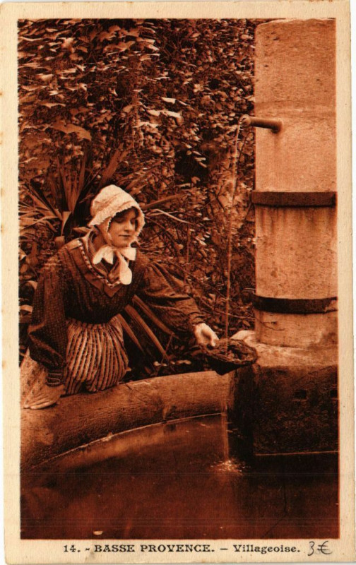 Carte postale ancienne Basse-Provence - Villageoise à Vence