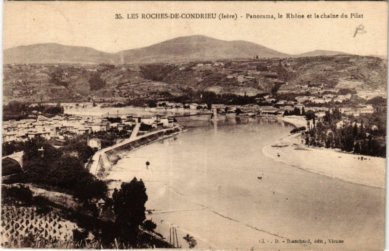 Carte postale ancienne Les Roches-de-Condrieu - Panorama le Rhone et la chaine aux Roches-de-Condrieu