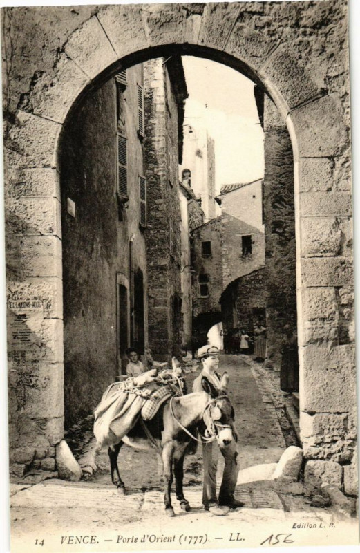Carte postale ancienne Vence - Porte d'orient à Vence