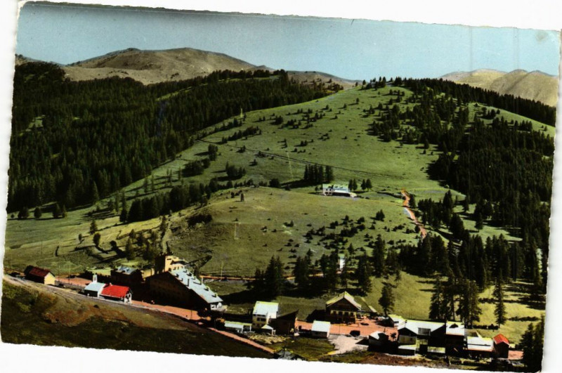 Carte postale ancienne Valberg - Et la montee de la croix