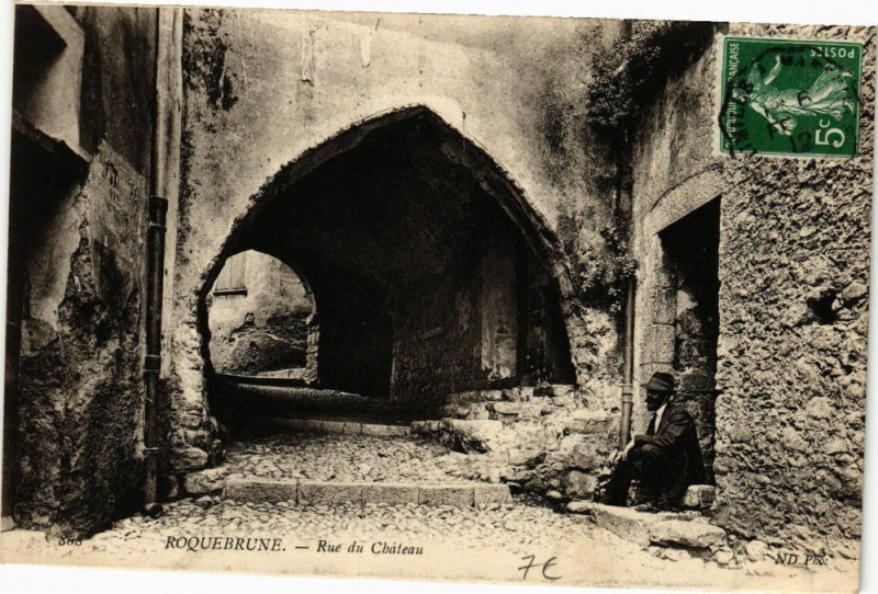 Carte postale ancienne Roquebrune - Rue De Chateau