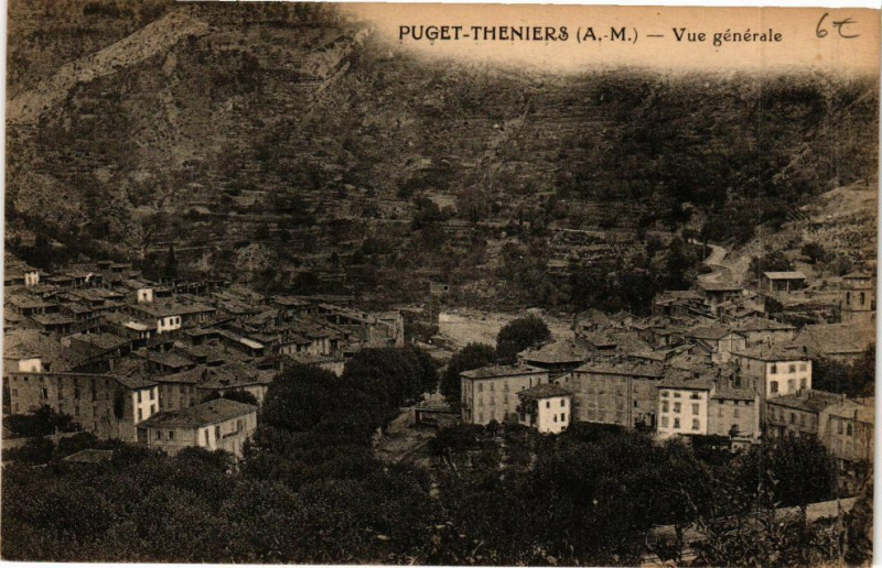 Carte postale ancienne Puget-Theniers - Vue générale à Puget-Théniers