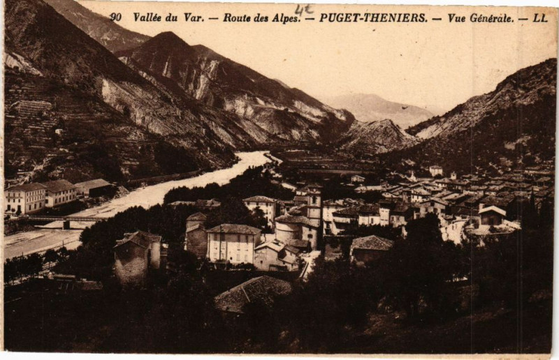 Carte postale ancienne Puget-Theniers - Vue générale à Puget-Théniers