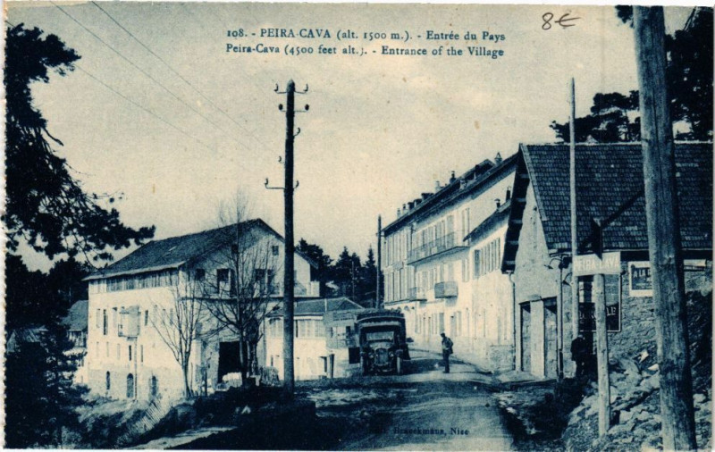 Carte postale ancienne Peira-Cava - Entree du pays